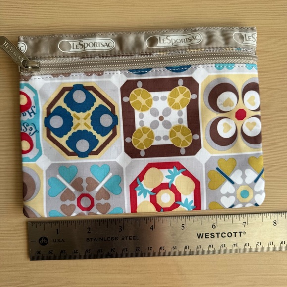 LeSportsac Hawaii Make Up Pouch - Picture 2 of 7